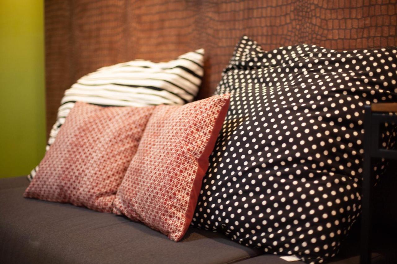 Clean Comfy Cozy Easy To Go Siam Paragon And Chatuchak Market Bangkok Kültér fotó