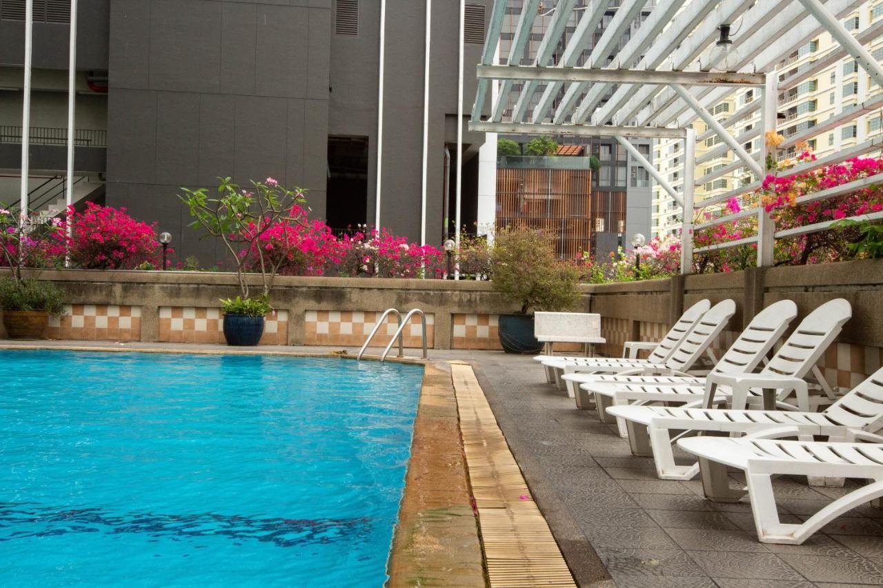 Clean Comfy Cozy Easy To Go Siam Paragon And Chatuchak Market Bangkok Kültér fotó